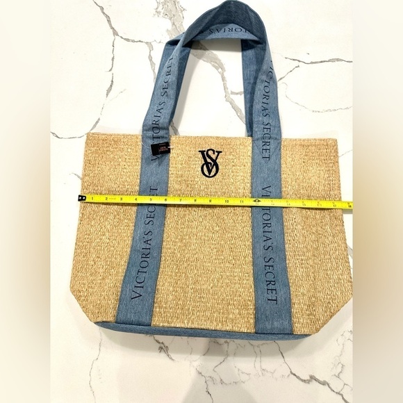 NWT Victoria’s Secret straw tote - Picture 6 of 9